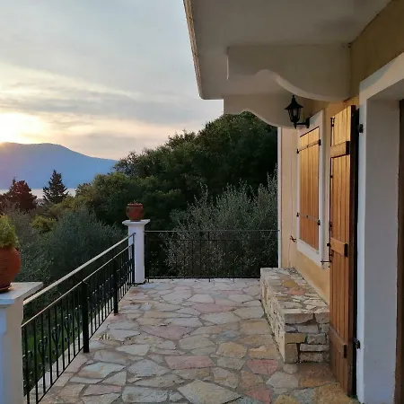 Fioroula's فيلة فيسكاردو
